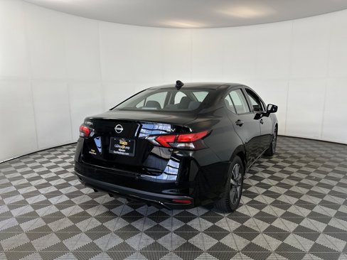 Used 2023 Nissan Versa SV image 10