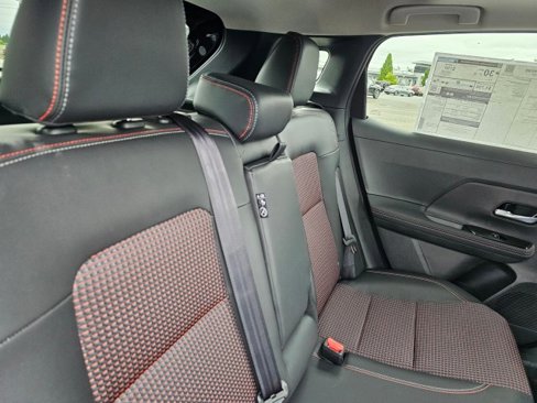 New 2025 Nissan Kicks SR w/ SR Premium Package image 17