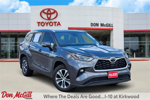 Certified 2023 Toyota Highlander XLE image 1