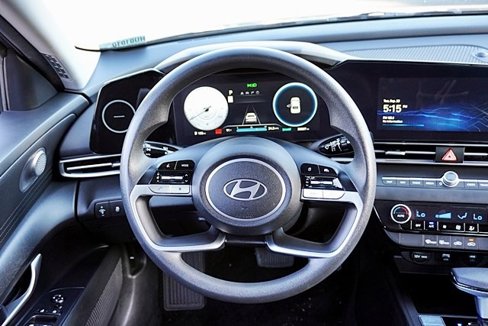 Certified 2024 Hyundai Elantra SEL image 18