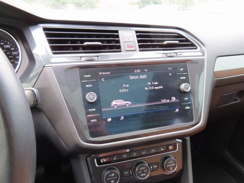 Used 2019 Volkswagen Tiguan SE image 20