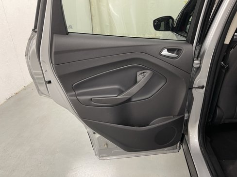 Used 2018 Ford Escape SE image 15