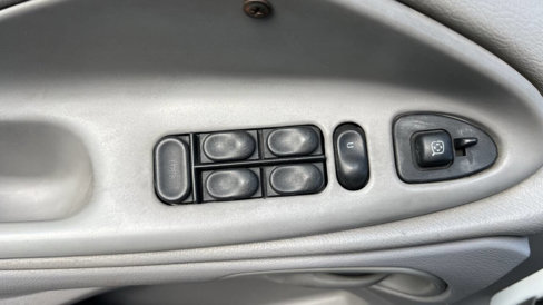 Used 1999 Ford Mustang Convertible image 21
