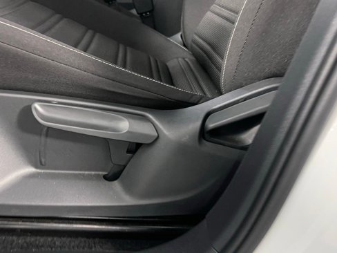 Used 2022 Volkswagen Tiguan S image 24