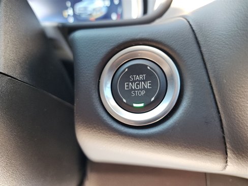 Used 2024 Chevrolet Suburban Z71 image 31