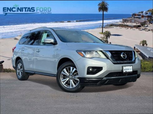 Used 2019 Nissan Pathfinder SL image 1