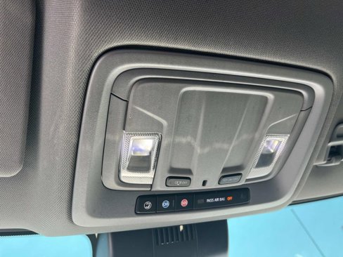 Used 2022 Chevrolet Silverado 1500 Custom image 30
