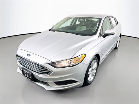 Used 2018 Ford Fusion S image 3