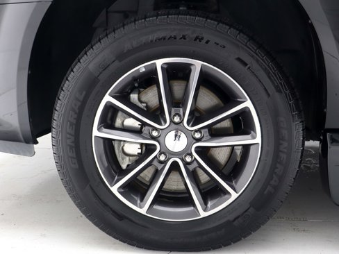 Used 2017 Dodge Grand Caravan SXT image 33