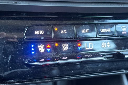 Used 2022 Chevrolet Bolt EUV Premier w/ Sun & Sound Package image 29