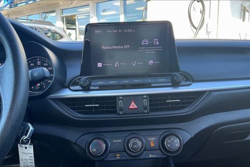 Used 2023 Kia Forte LXS image 5