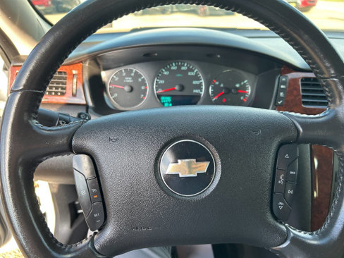 Used 2010 Chevrolet Impala LT image 11