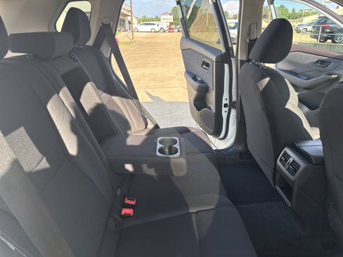 Used 2023 Nissan Rogue S image 31