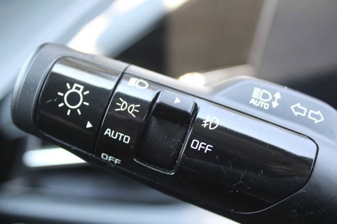 Certified 2023 Kia Niro EX Touring image 29