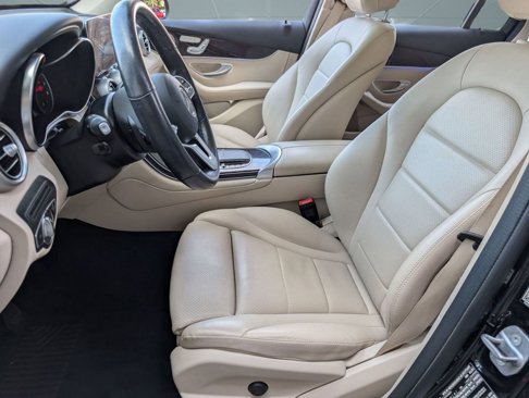 Used 2021 Mercedes-Benz GLC 300 image 5