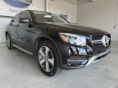 Used 2017 Mercedes-Benz GLC 300 4MATIC Coupe image 4