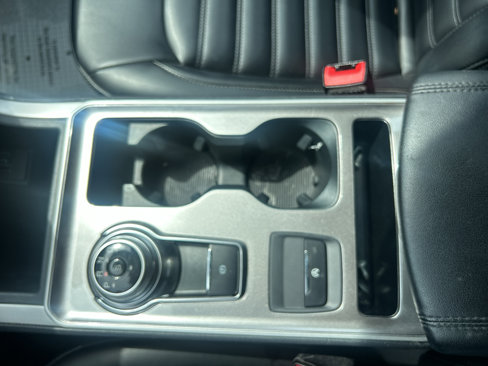 Used 2024 Ford Edge SEL image 33