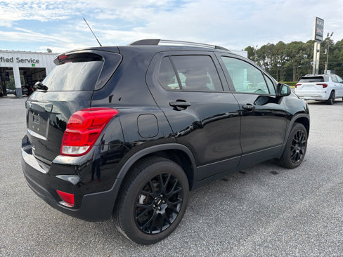 Used 2022 Chevrolet Trax LT w/ Midnight Edition image 5