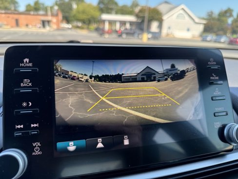 Used 2020 Honda Accord EX image 22