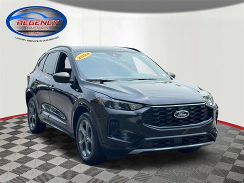 Used 2024 Ford Escape ST-Line image 2