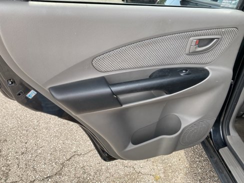 Used 2009 Hyundai Tucson SE image 17