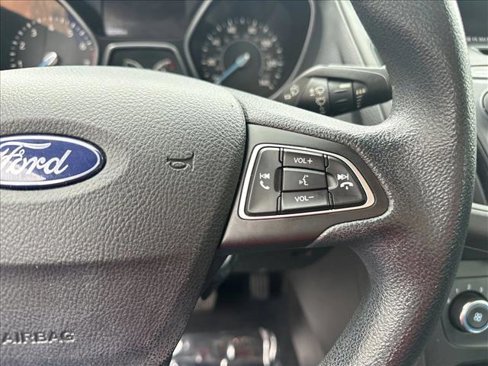 Used 2017 Ford Focus SE image 16