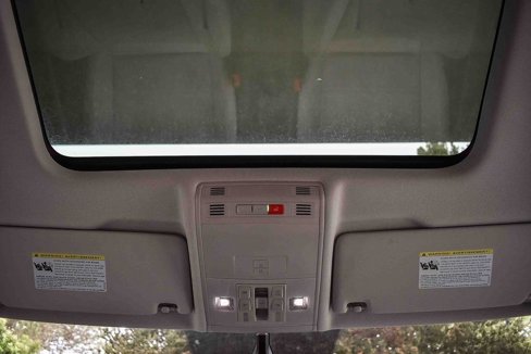 Used 2021 Volkswagen Tiguan SE w/ Panoramic Sunroof Package image 15