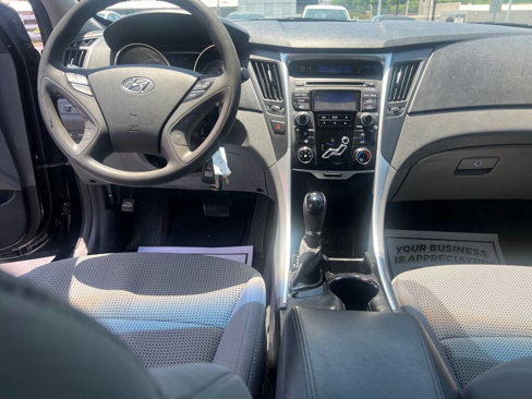 Used 2012 Hyundai Sonata GLS image 14