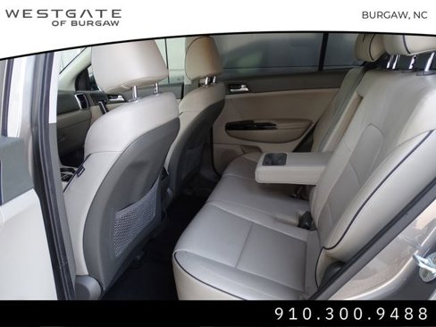 Used 2018 Kia Sportage EX image 16
