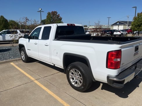 Used 2017 GMC Sierra 1500 SLE w/ SLE Value Package image 1