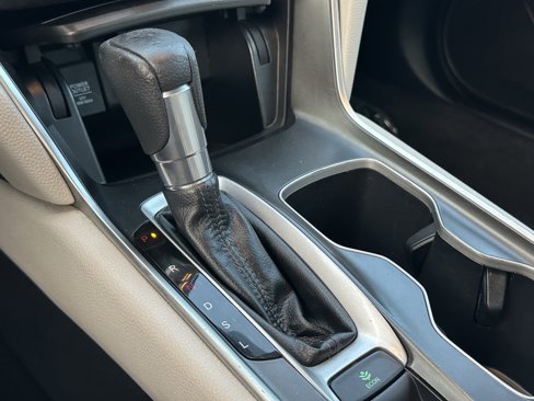 Used 2019 Honda Accord EX image 26