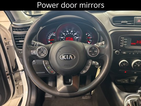 Used 2015 Kia Soul + image 5