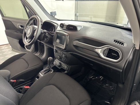 Used 2021 Jeep Renegade Sport image 19