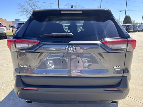 Used 2022 Toyota RAV4 XLE image 6