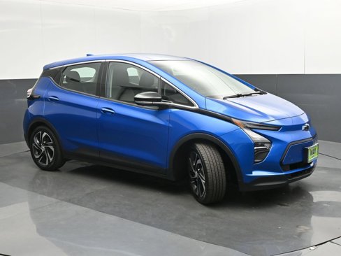 Used 2023 Chevrolet Bolt LT w/ Infotainment Package image 8