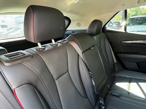Used 2022 Buick Envision Essence w/ Technology Package I image 41