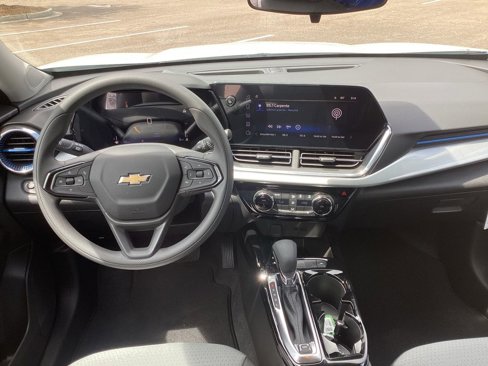 New 2025 Chevrolet Trax LT image 20