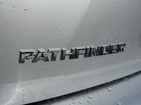 Used 2019 Nissan Pathfinder SL image 14