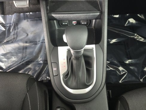 Used 2023 Kia Forte LXS image 32