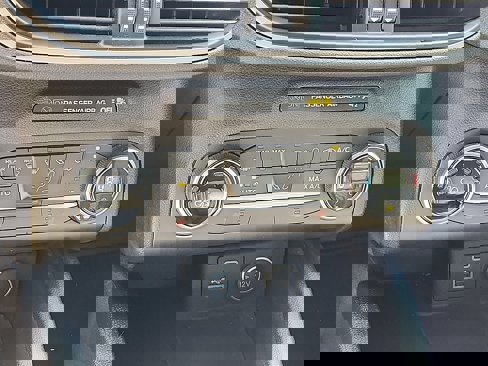 Certified 2020 Ford Escape SE image 15