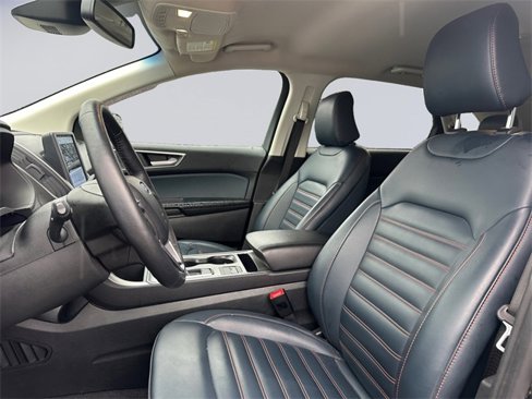 Used 2024 Ford Edge SEL w/ Sport Appearance Package image 9