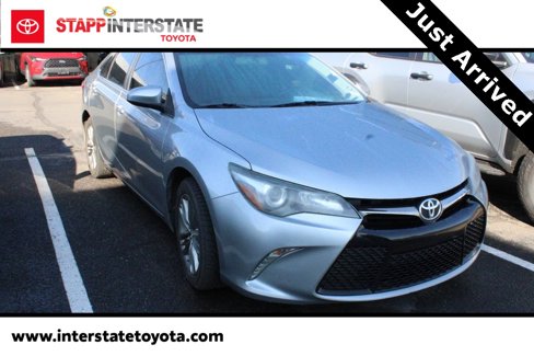Used 2016 Toyota Camry SE image 1