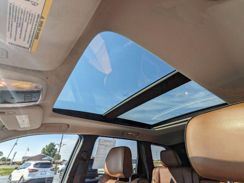Used 2012 Jeep Grand Cherokee Overland image 21