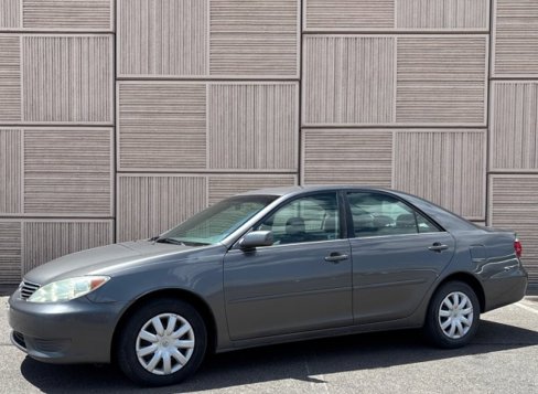 Used 2006 Toyota Camry LE image 1