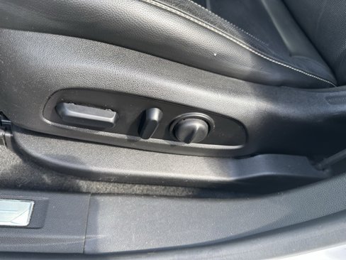 Used 2018 GMC Acadia SLT image 21