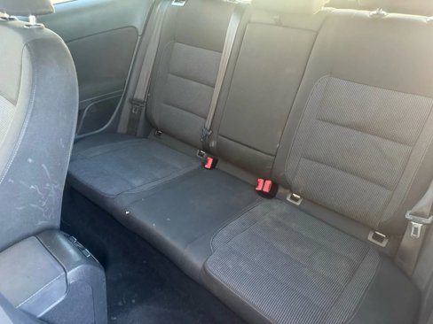 Used 2013 Volkswagen Golf TDI image 17