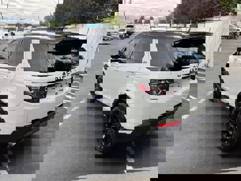 Used 2019 Land Rover Discovery Sport HSE image 5