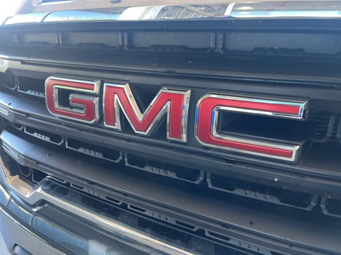 Used 2021 GMC Sierra 1500 4x4 Crew Cab w/ Sierra Value Package image 23