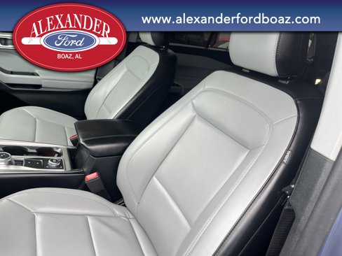 Used 2021 Ford Explorer XLT w/ Equipment Group 202A image 12