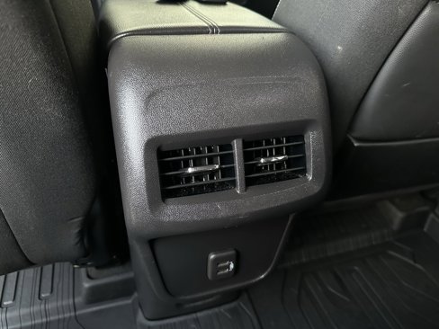 Certified 2024 GMC Terrain SLE w/ Driver Convenience Package image 23